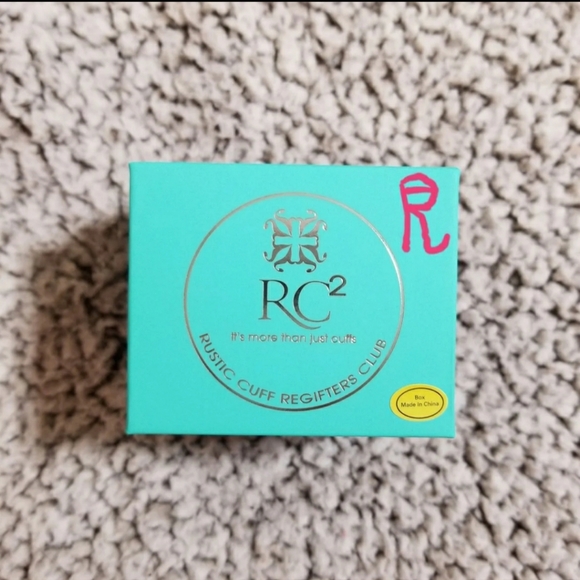 💖 2018 RUSTIC CUFF REGIFTER CHICAGO BRACELET RARE - Picture 5 of 5